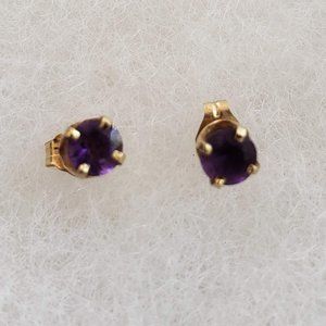 14K Gold Round Amethyst Studs .25ct each, 4mm each. .5ct total
